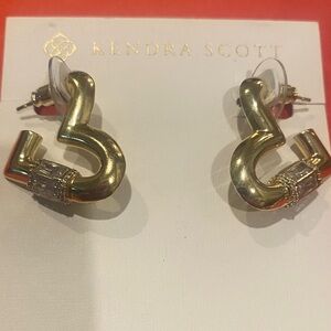 Great gift 💝 for Mom Kendra Scott Gold and Silver Earrings  ❤️
